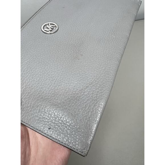 Michael Kors Gray Pebbled Leather Zip Wristlet Clutch Wallet - Picture 7 of 12